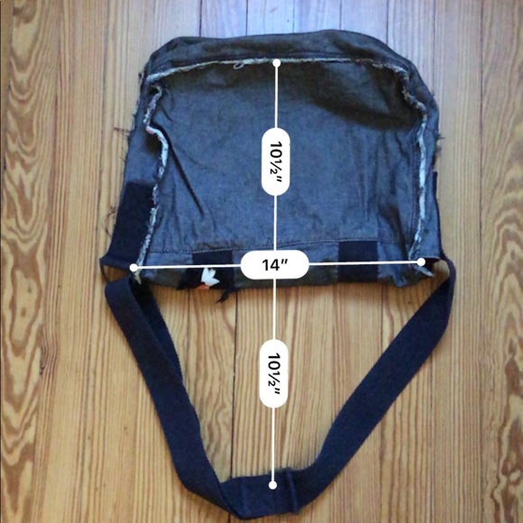 Goorin Bros messenger bag with Koi - Picture 8 of 8